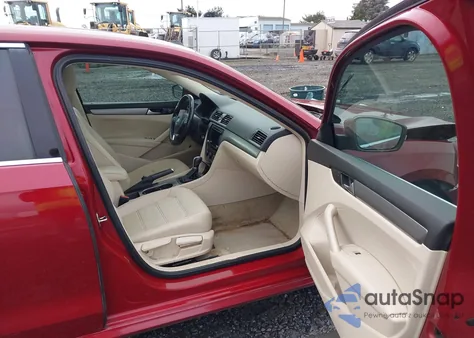 2015 Volkswagen Passat 2.0L Tdi Se z USA, uszkodzony, nr VIN 1VWBV7A33FC086680